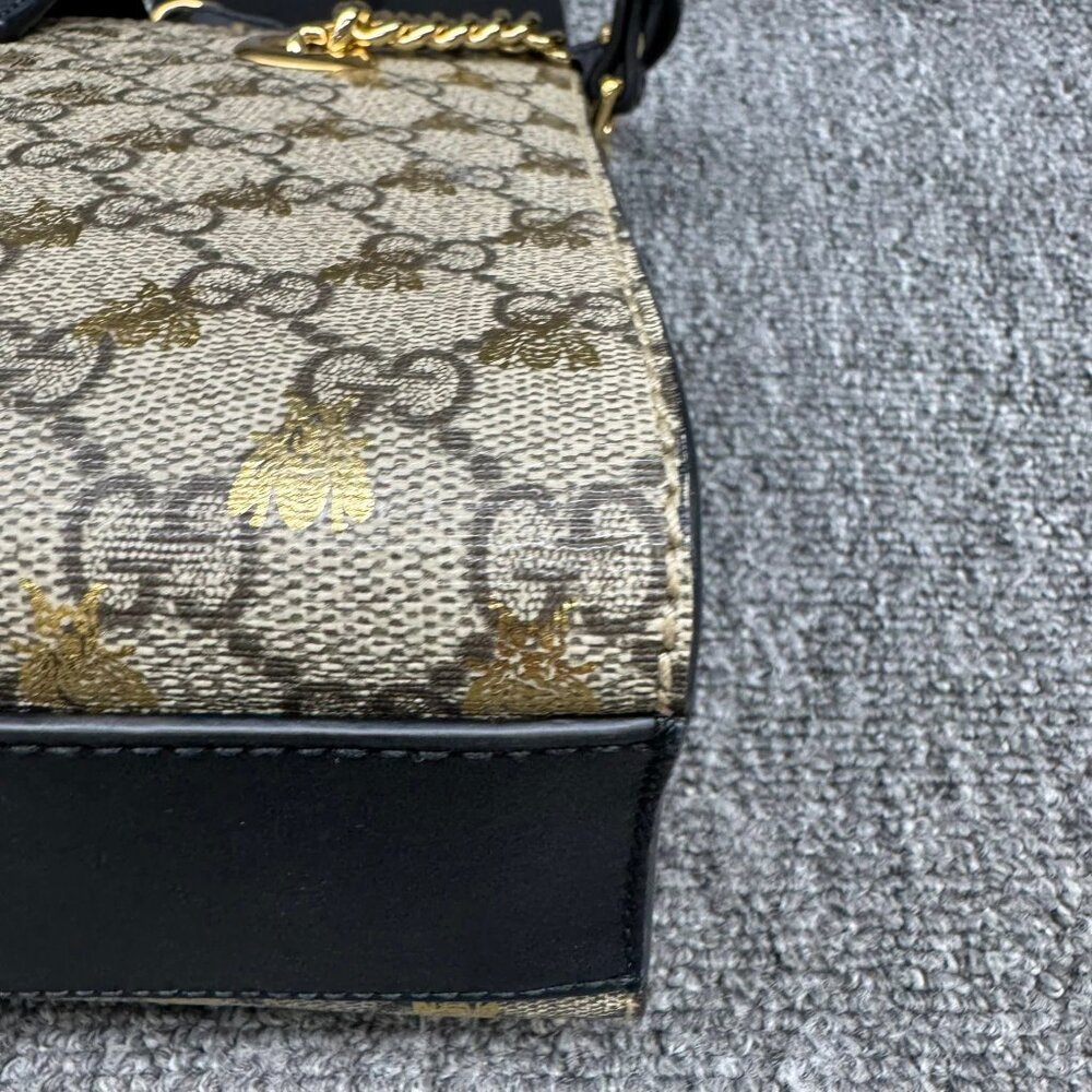 GUCCI Padlock Brown Bee Canvas Shoulder Bag 888-081625 - Picture 11 of 16